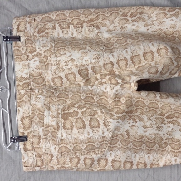 a.n.a snake print jeans size 16 cotton tan beige - Picture 4 of 9